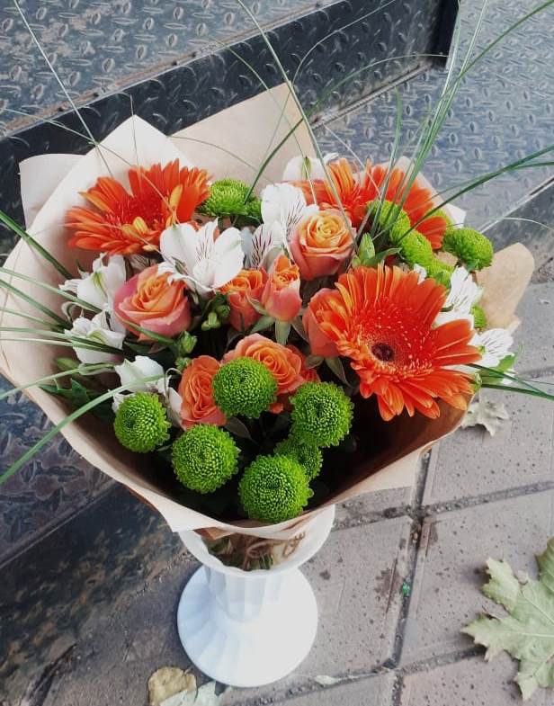 Букет цветов из: Герберы, Хризантемы, Альстромерии и Розы в Пригородном