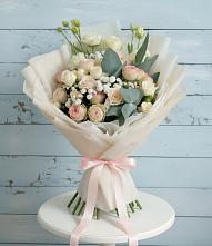 Букет цветов из:  Розы и Лизиантусы в Пригородном