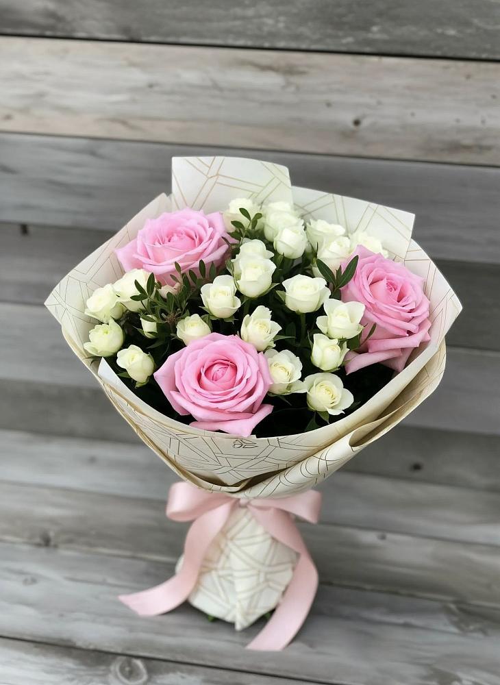 Букет цветов из: Розы в Пригородном