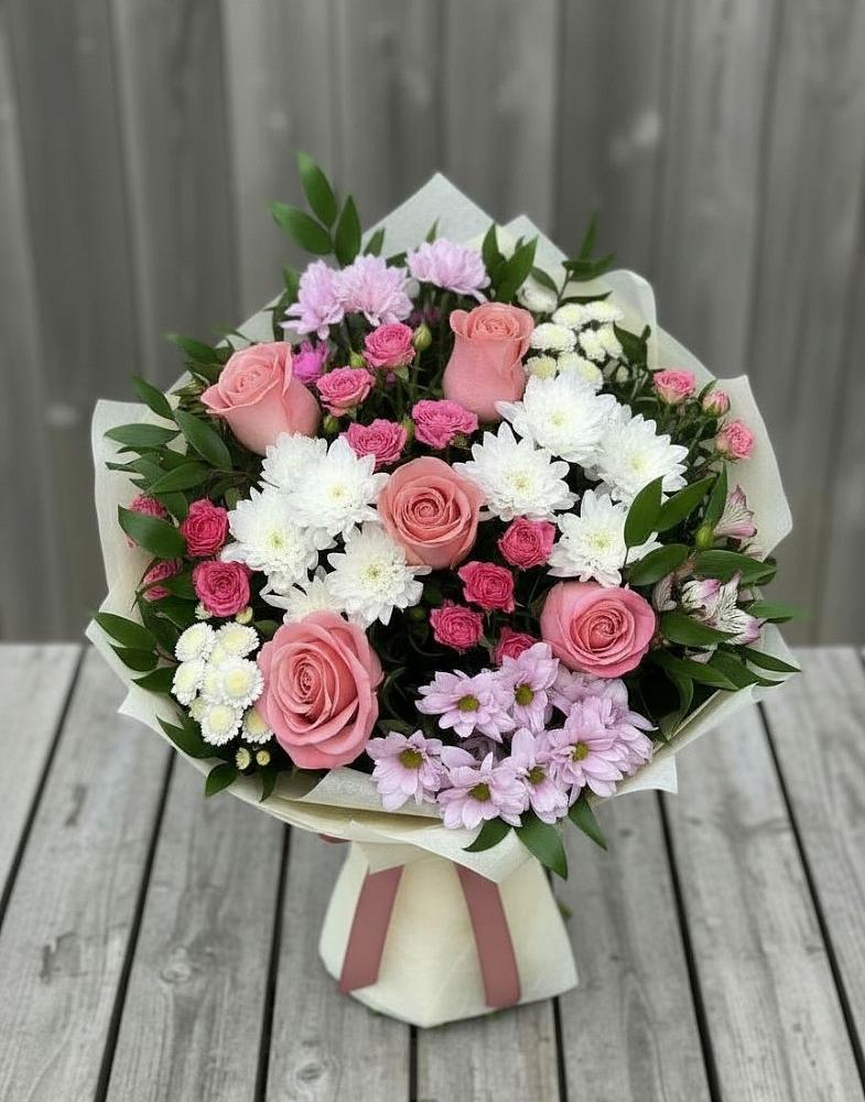 Букет цветов из: Альстромерии, Гвоздики, Розы и Хризантемы в Пригородном