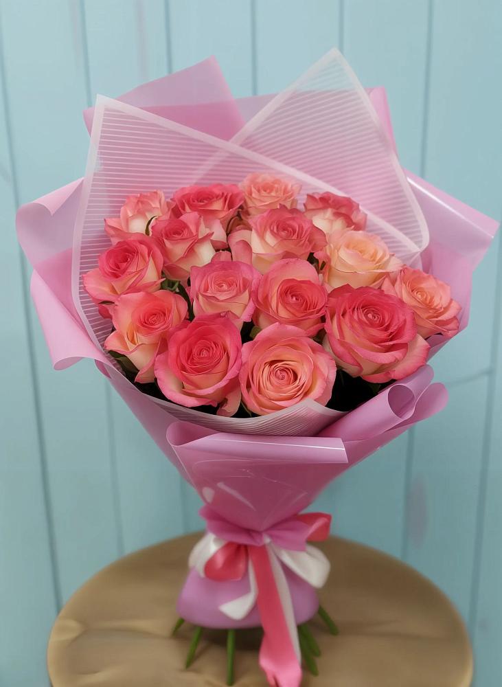 Букет 15 Розовых роз Равель в Пригородном