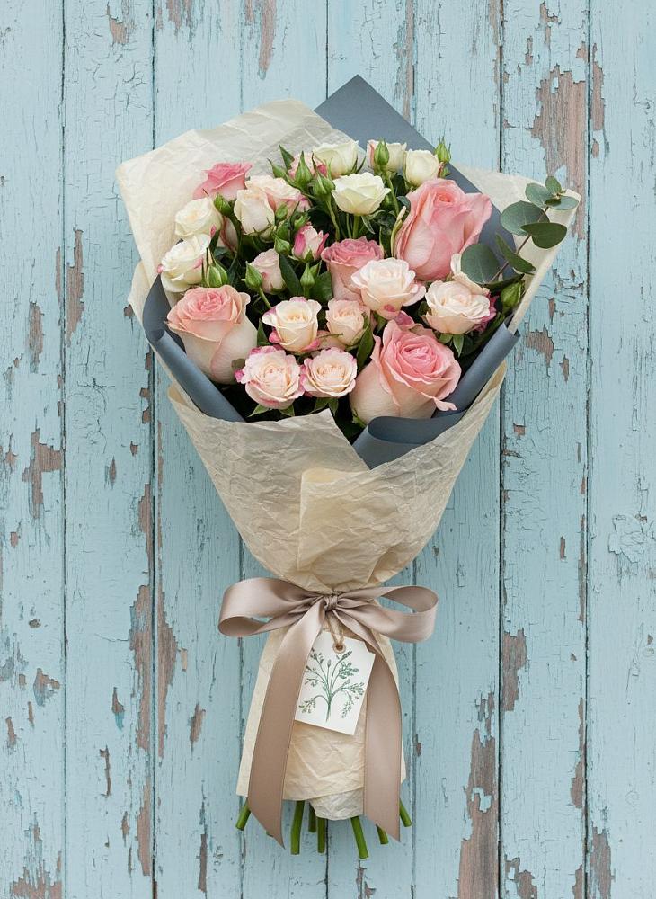 Букет цветов из: Розы в Пригородном