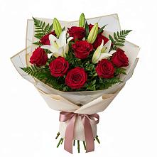 Букет цветов из:  Лилии и Розы в Пригородном