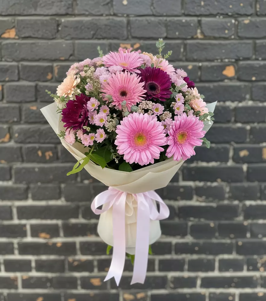 Букет цветов из: Герберы и Хризантемы в Пригородном