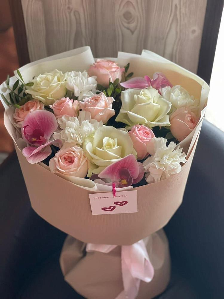 Букет цветов из: Орхидеи, Розы и Гвоздики в Пригородном