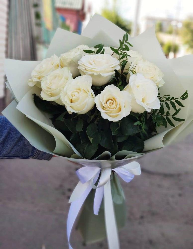 Букет Белые розы Проуд в Пригородном