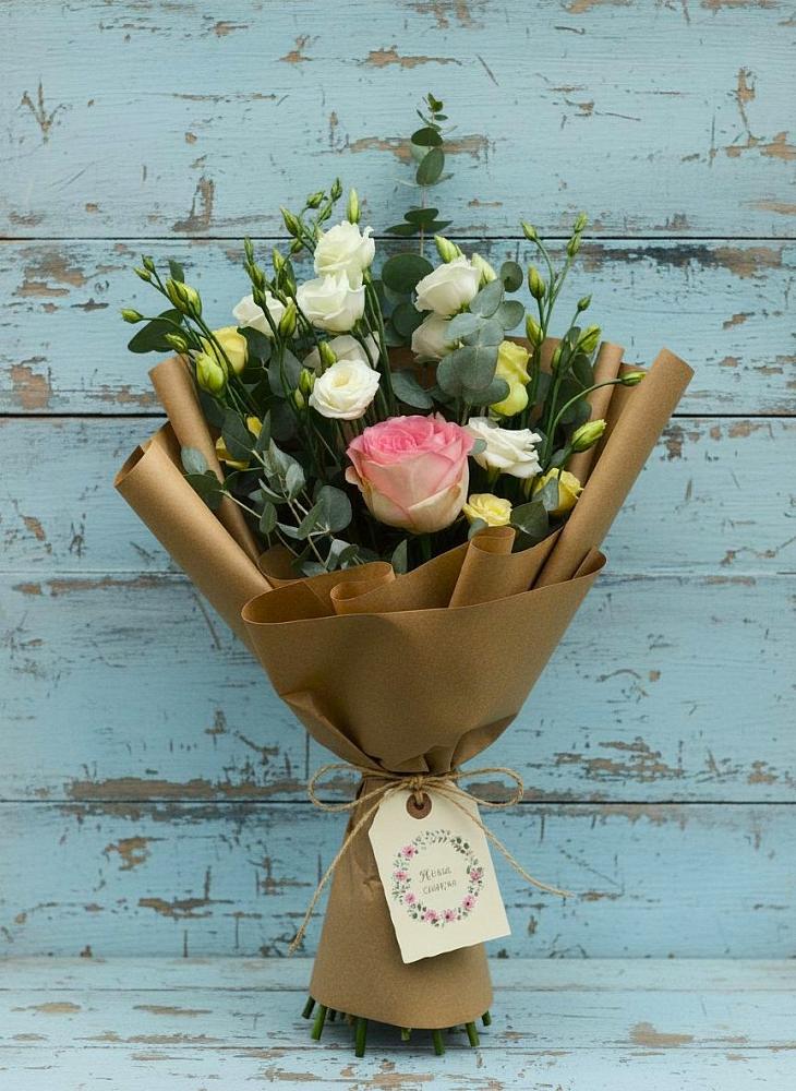 Букет цветов из: Розы и Лизиантусы в Пригородном