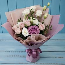 Букет цветов из:  Розы и Лизиантусы в Пригородном