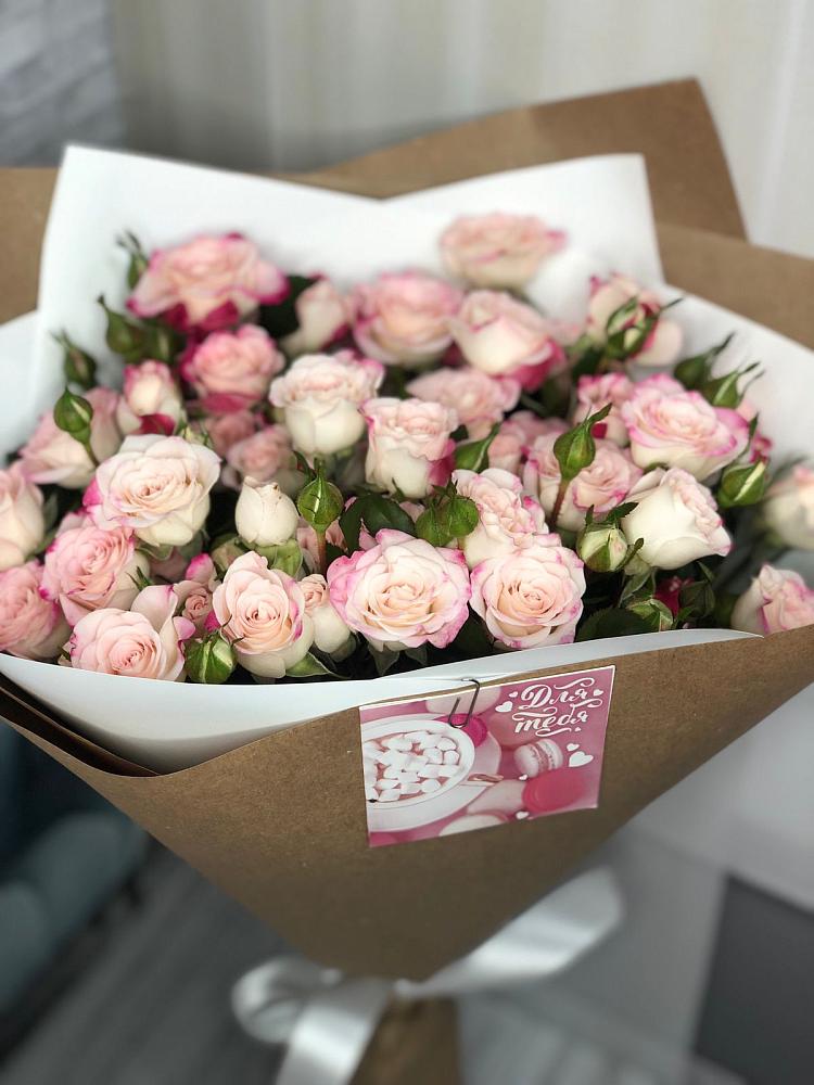 Букет цветов из: Розы в Пригородном