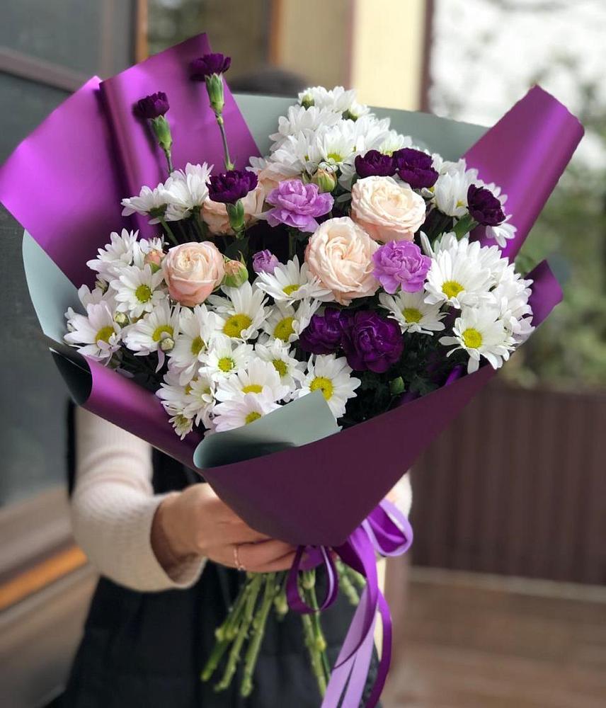 Букет цветов из: Хризантемы, Гвоздики и Розы в Пригородном