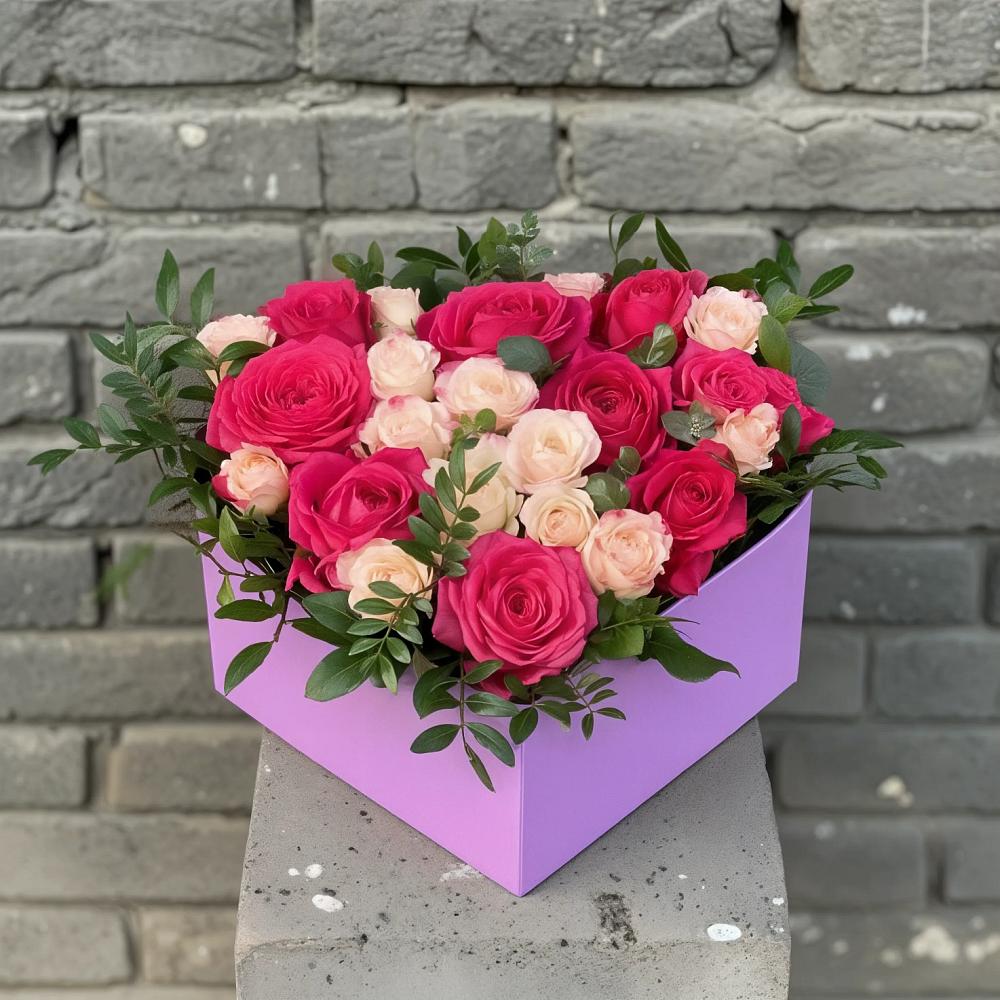 Цветочная композиция из Розы в коробке в Пригородном