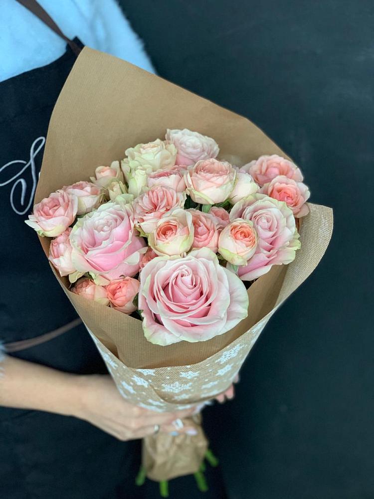 Букет цветов из: Хризантемы и Розы в Пригородном