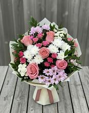 Букет цветов из:  Альстромерии, Гвоздики, Розы и Хризантемы #REPLACE_PRED# Пригородном