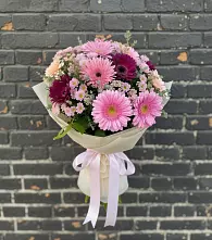 Букет цветов из:  Герберы и Хризантемы #REPLACE_PRED# Пригородном