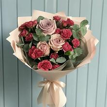 Букет цветов из:  Гвоздики и Розы в Пригородном