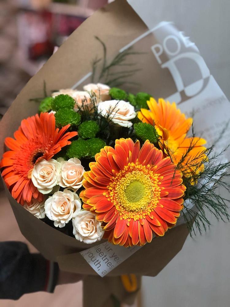 Букет цветов из: Герберы, Хризантемы и Розы в Пригородном