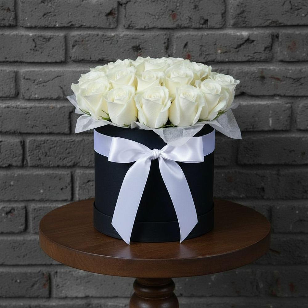 Цветочная композиция из Розы в шляпной коробке в Пригородном