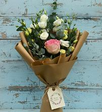 Букет цветов из:  Розы и Лизиантусы в Пригородном